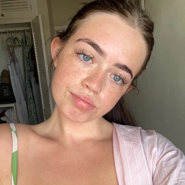 lucy.rose.brown