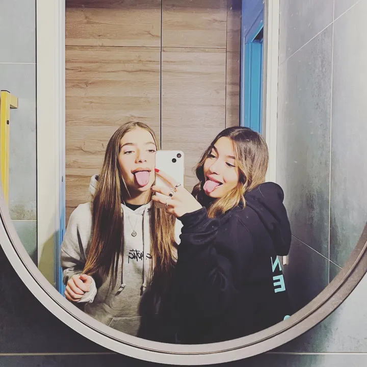 @ceciaevii