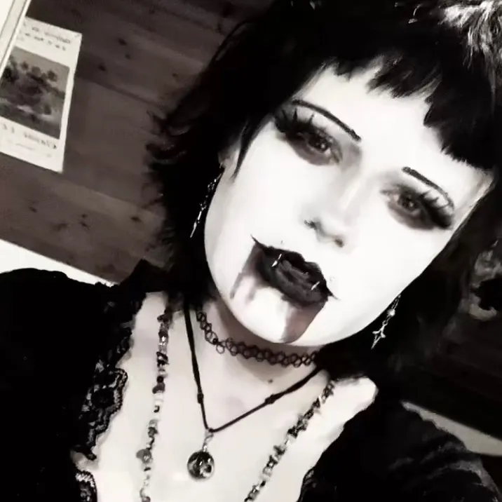 r_real_freak_