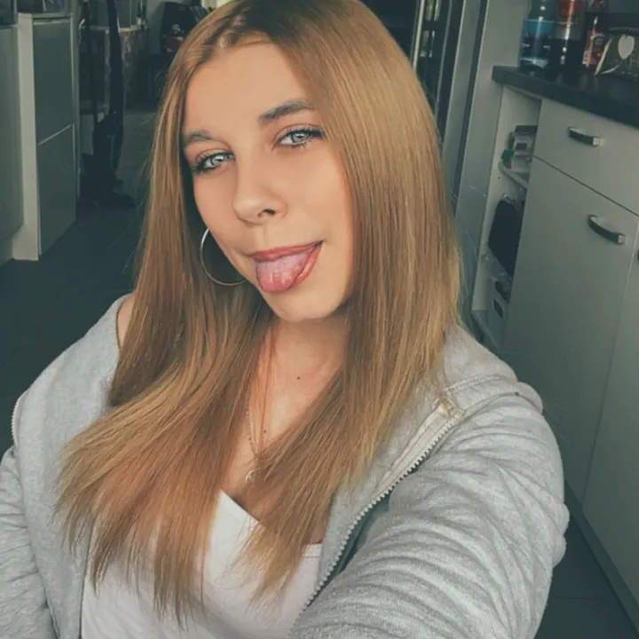 @_itzoffiziell.angi_