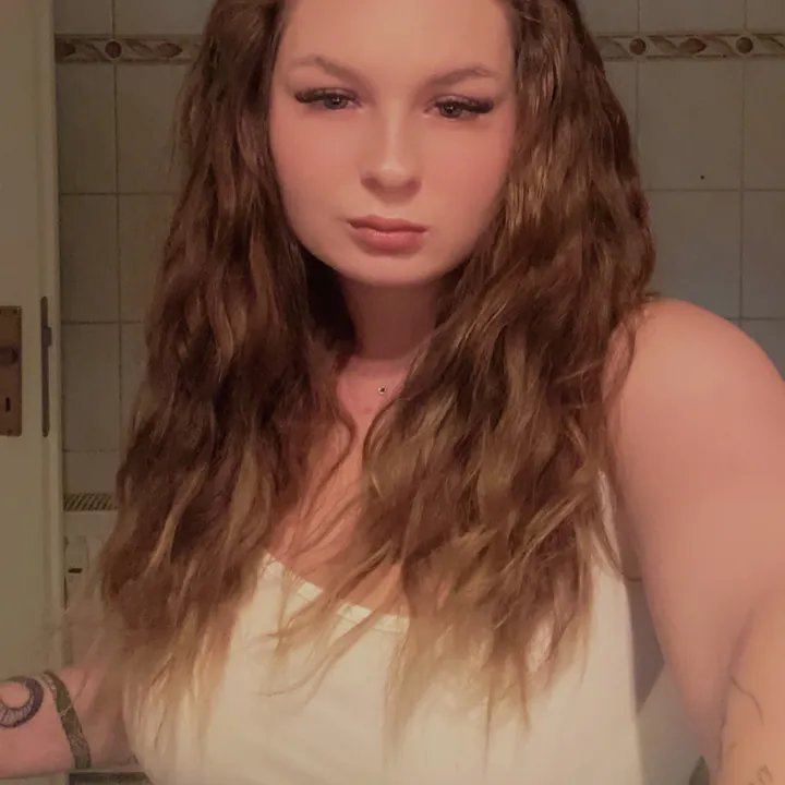 @callm3.anne