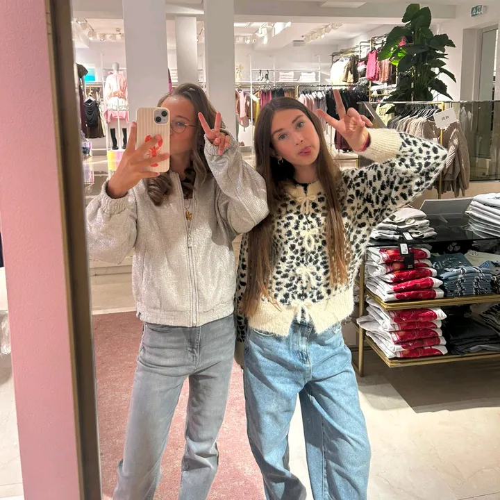 vajen_teenmodel.xx
