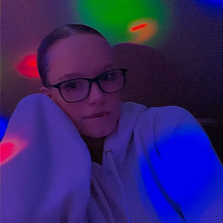@cassandra.siz