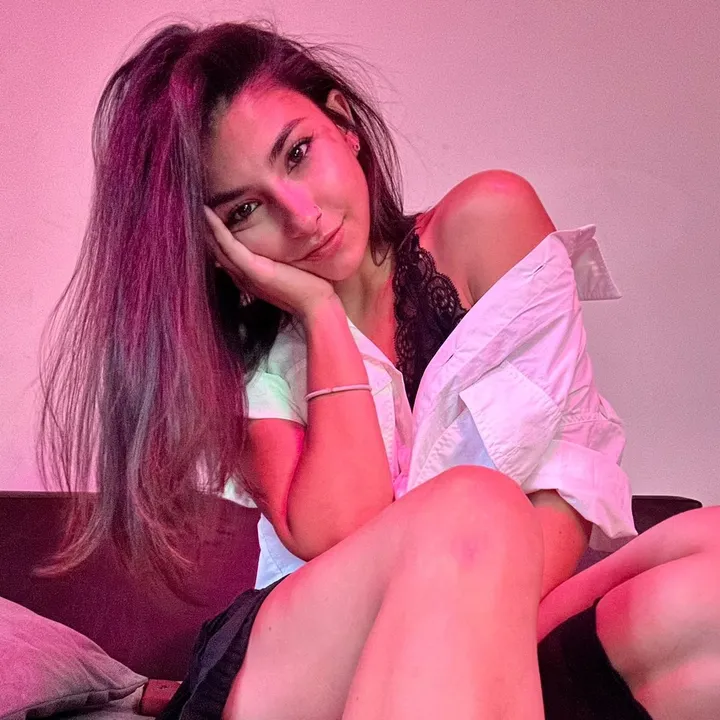 elena.furnica