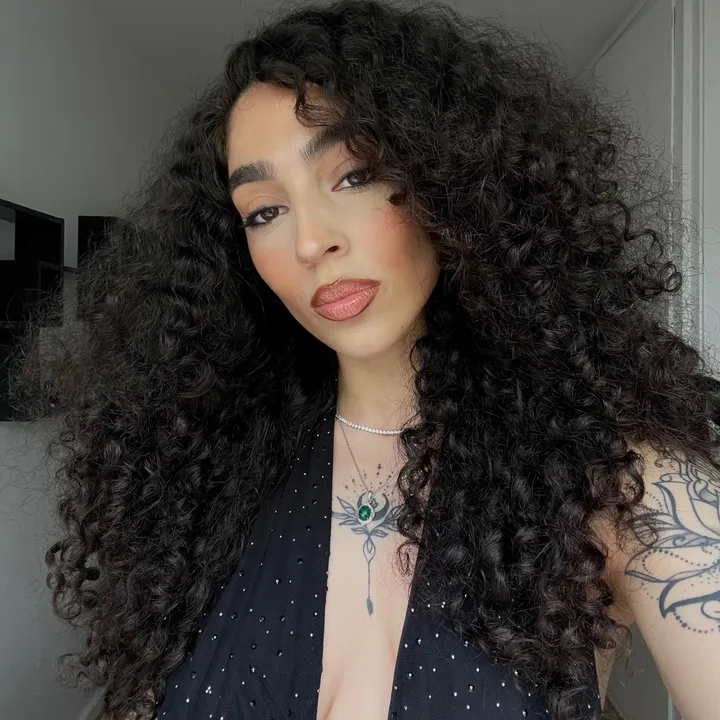 @aleynalolani