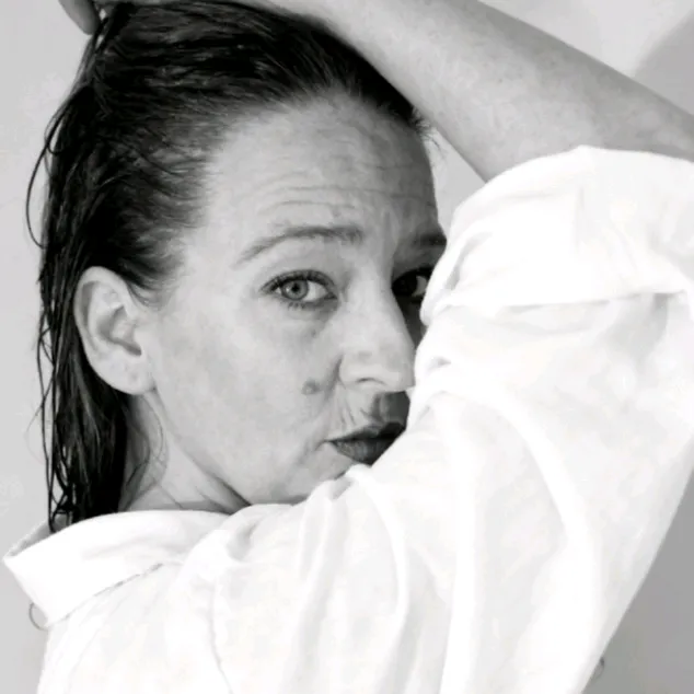 @nadinedieehrliche
