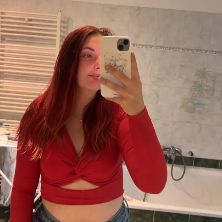 @lena_michelle_joost_2003