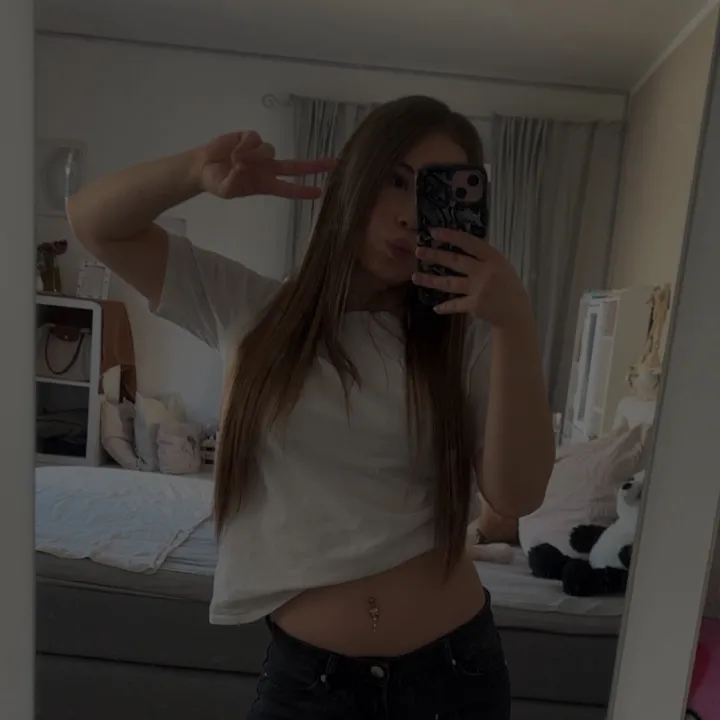 @laraaa_1308
