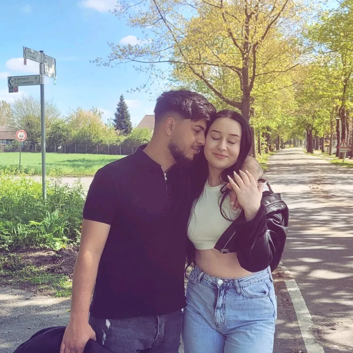 @adelina.___.20