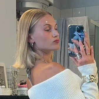@dedeckelfeline