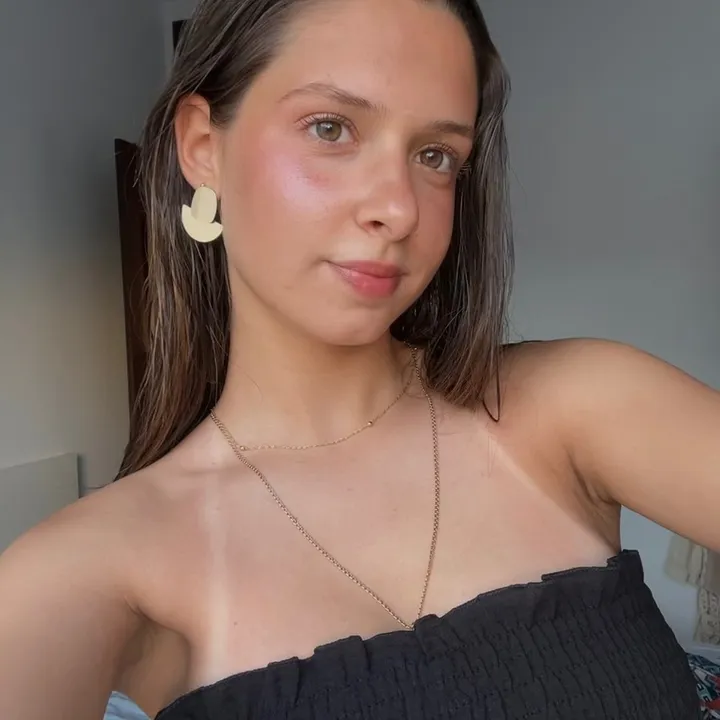 @beaaribeiro_
