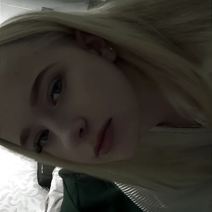 @a.luna26