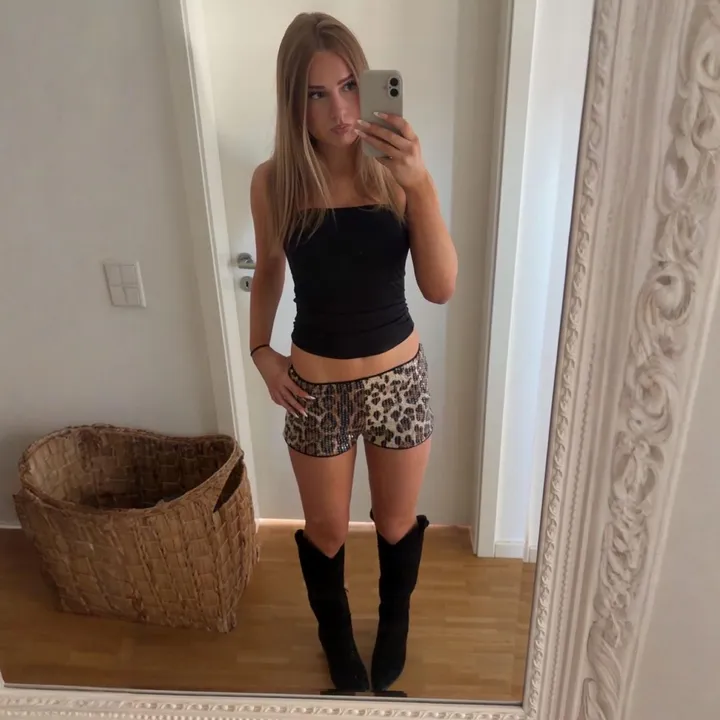 @margot.hwlls