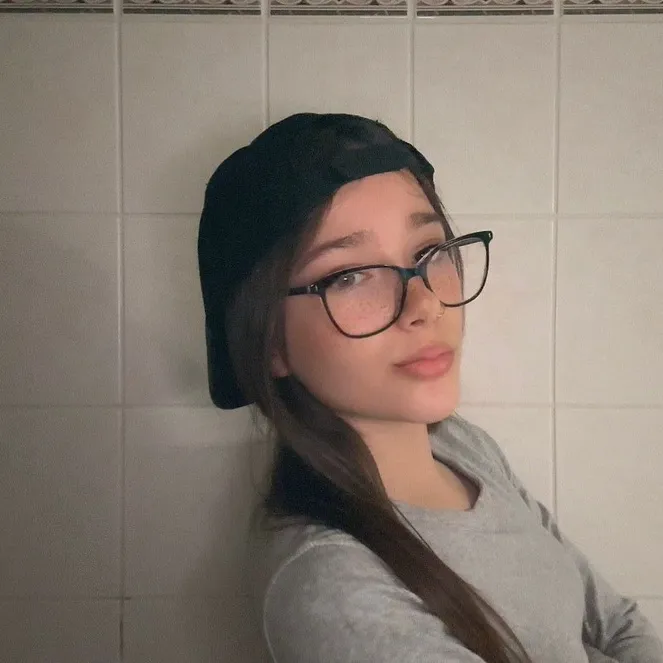 @leoniesophie408