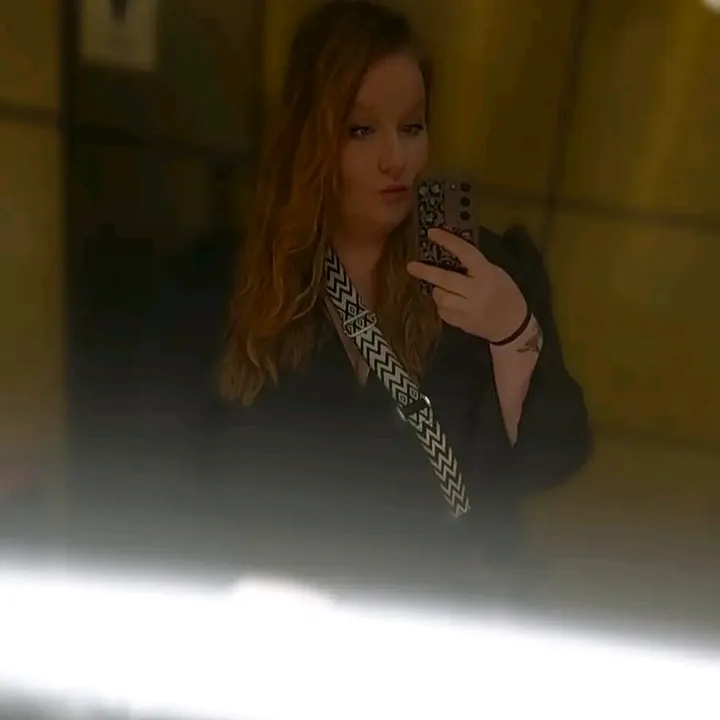 alinaamansfeld