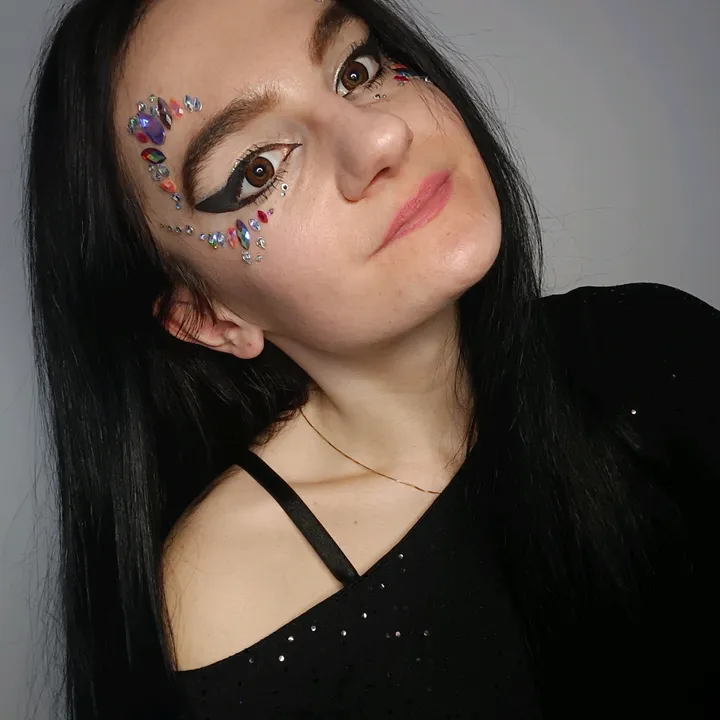 @veronicalucyy