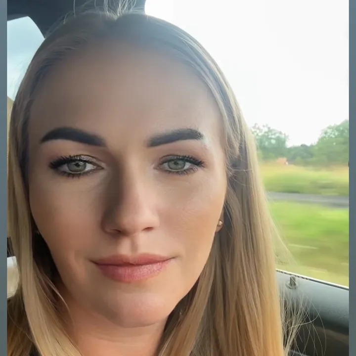 caroline._.jamess
