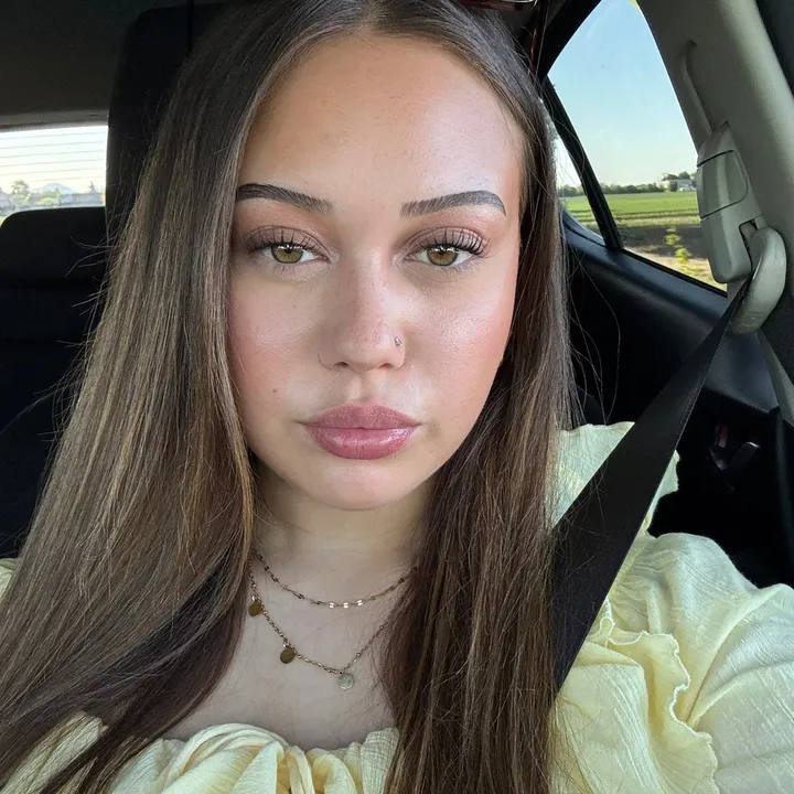 akmnmilena