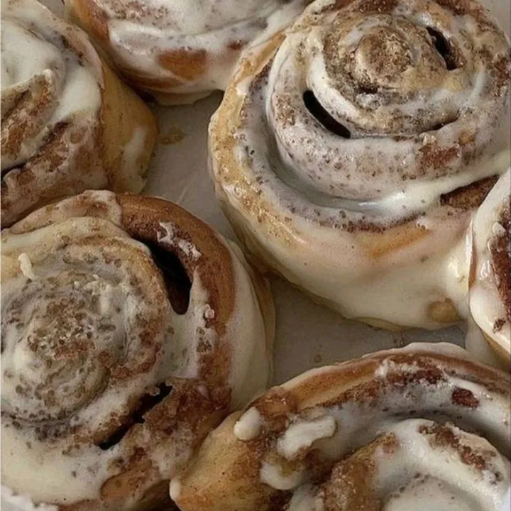 cinnamonrollvibes