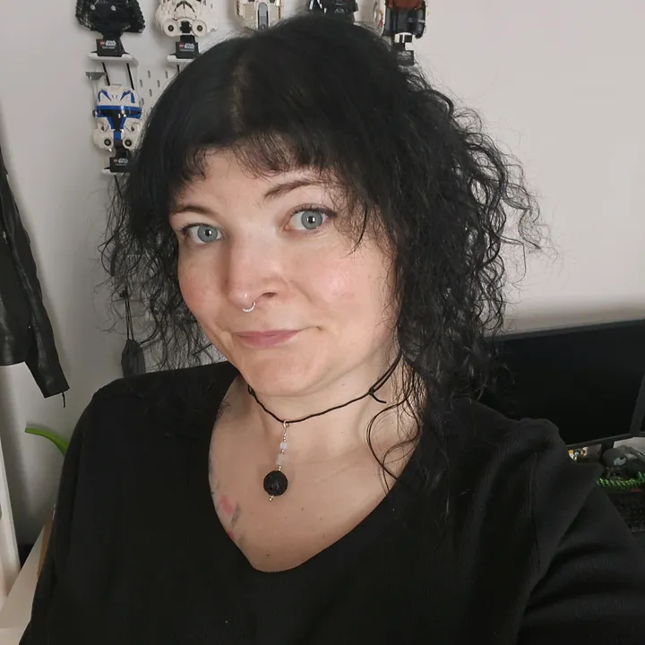 jennydarkbooktok