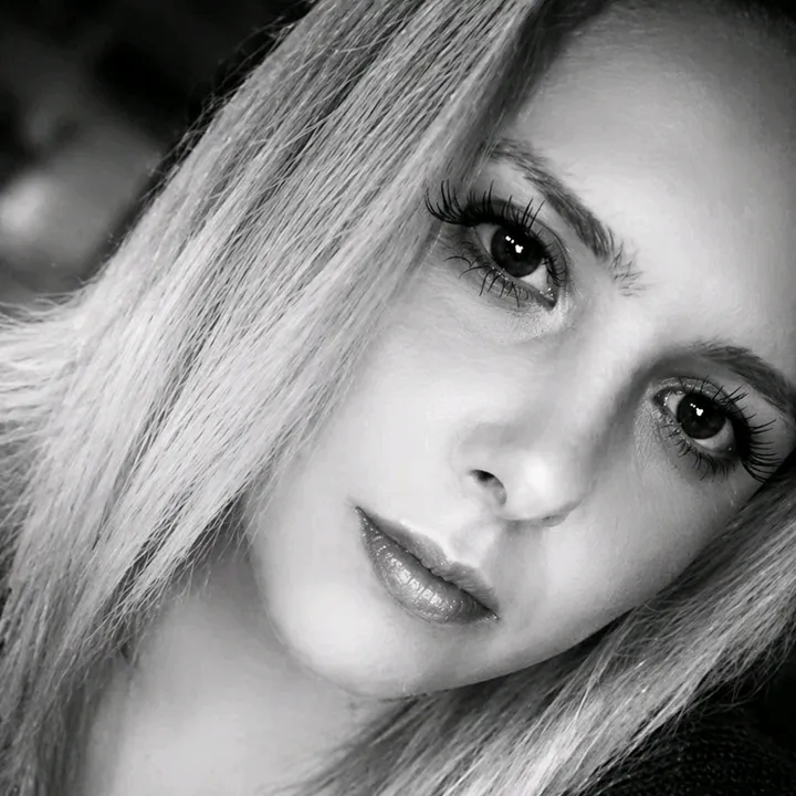 @aniiiliv