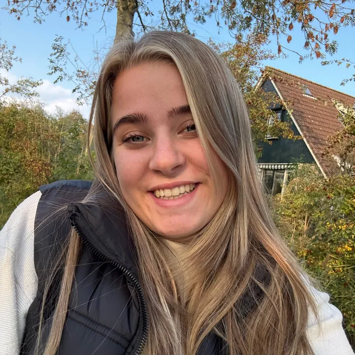 amyvalk_