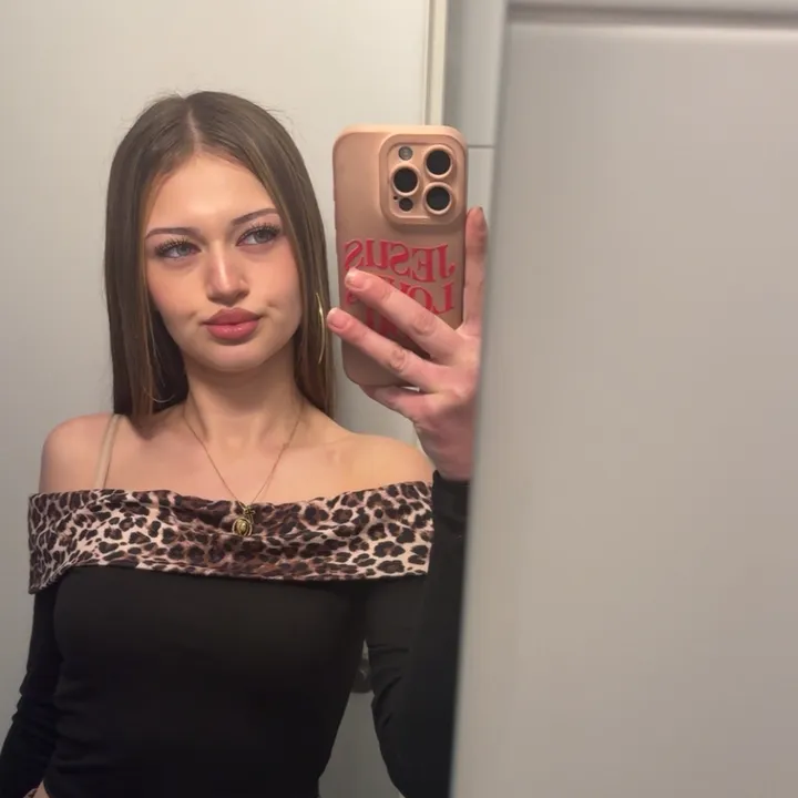@noemi.popemi