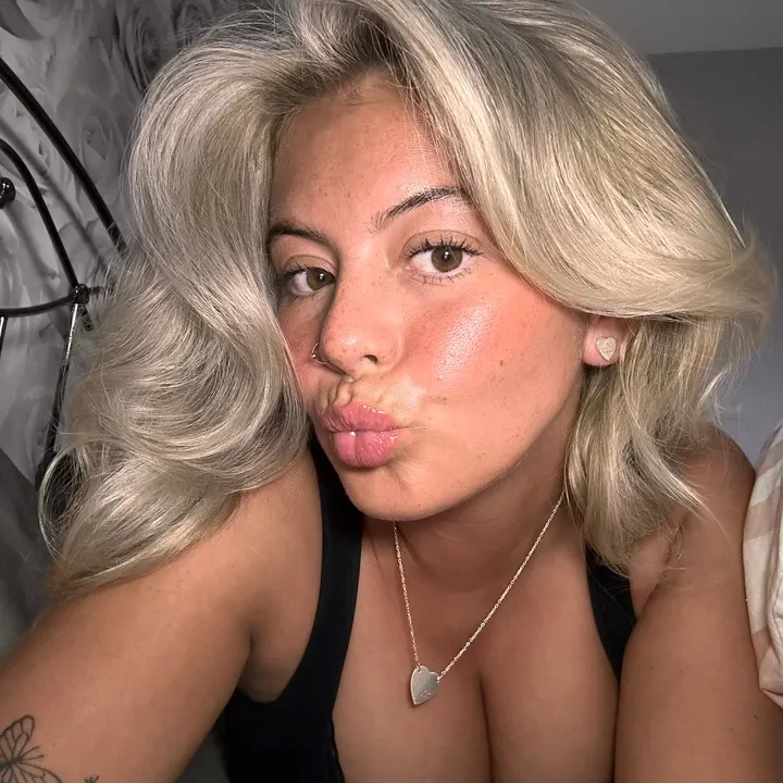 @bethgrovexo