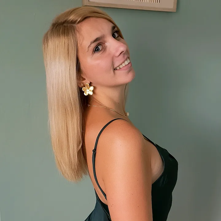 vi_violaine