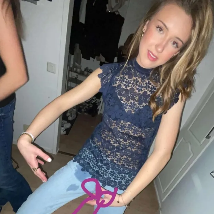 @aniispriiv