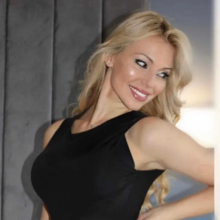 elinakomninoudance