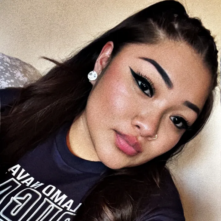 shayna.apachito