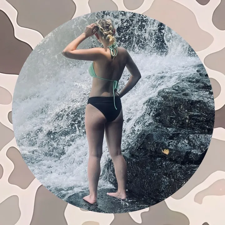 hollyzzz_spam