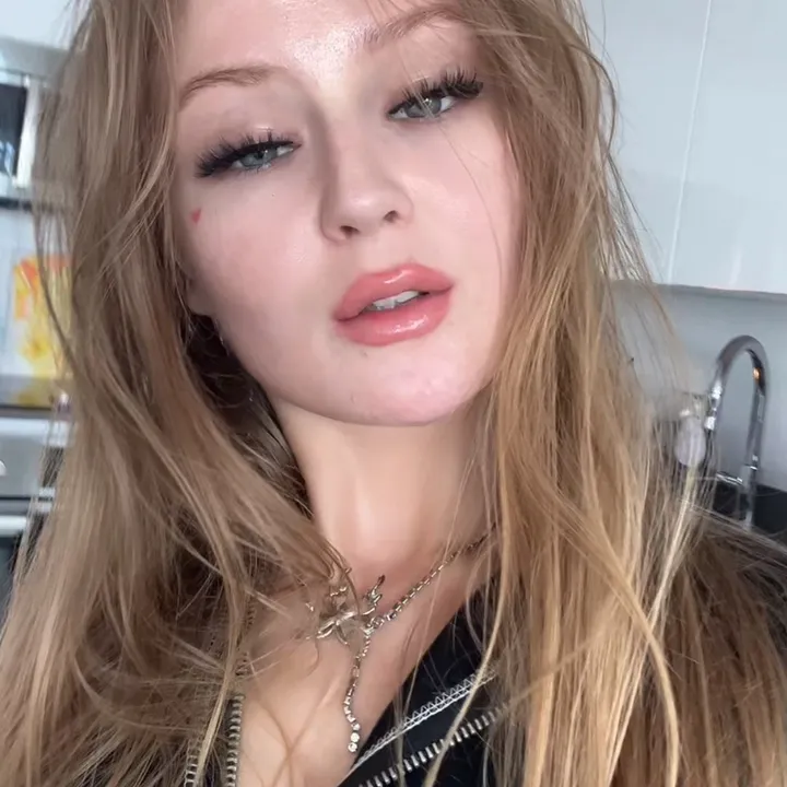 @nataliaqueenofficial
