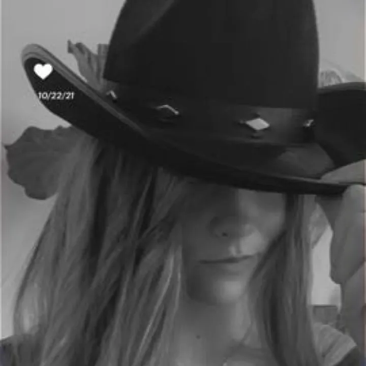 @sarahhh_theblonde1