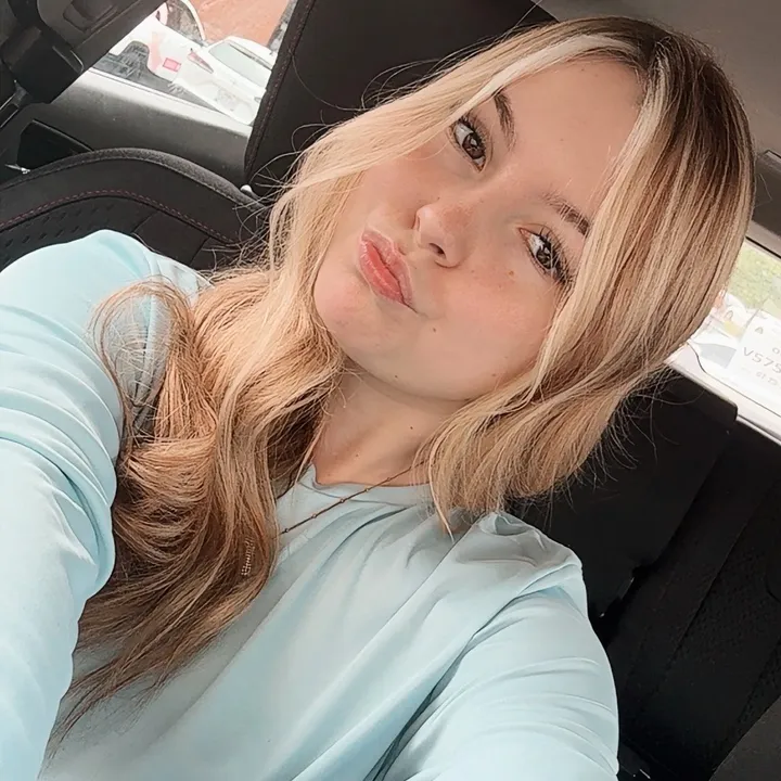 @chloewinter12