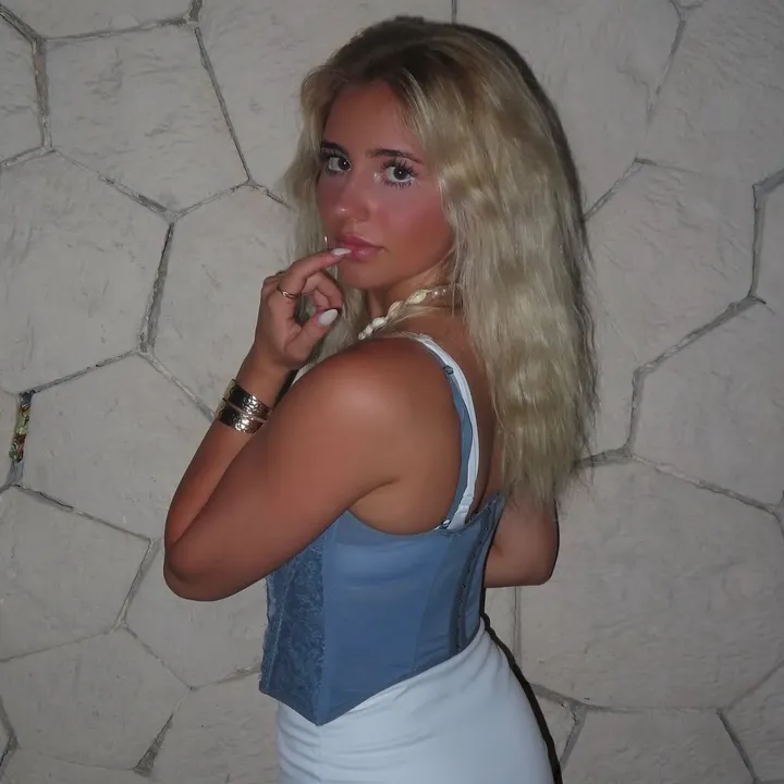 @camrynfisheerr