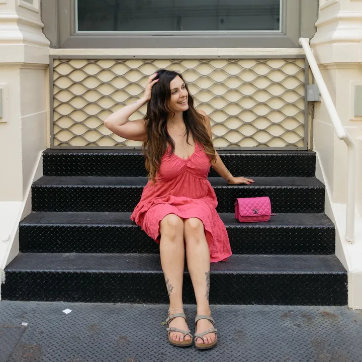 @livebarefootmama