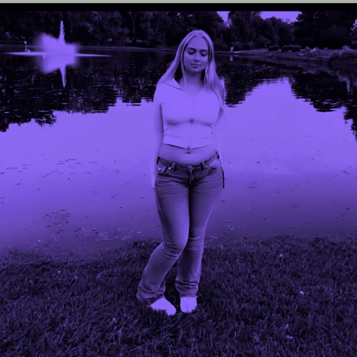 dumb_blonde_619