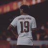 @blurry_lamine