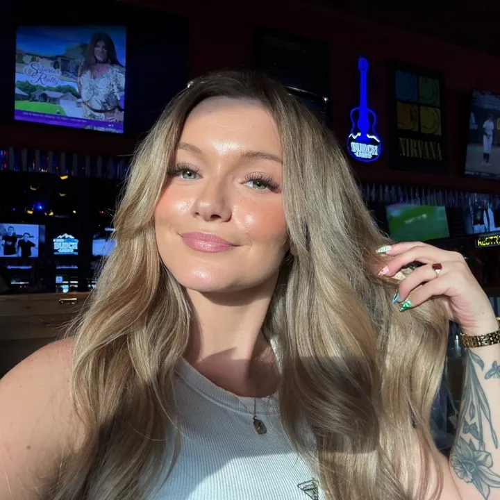 @lesleemarler