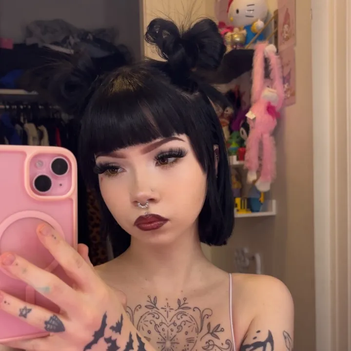 @xxvioletaddamsxx