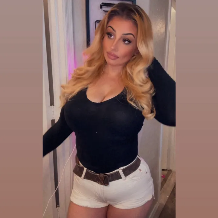 @_xo.b_