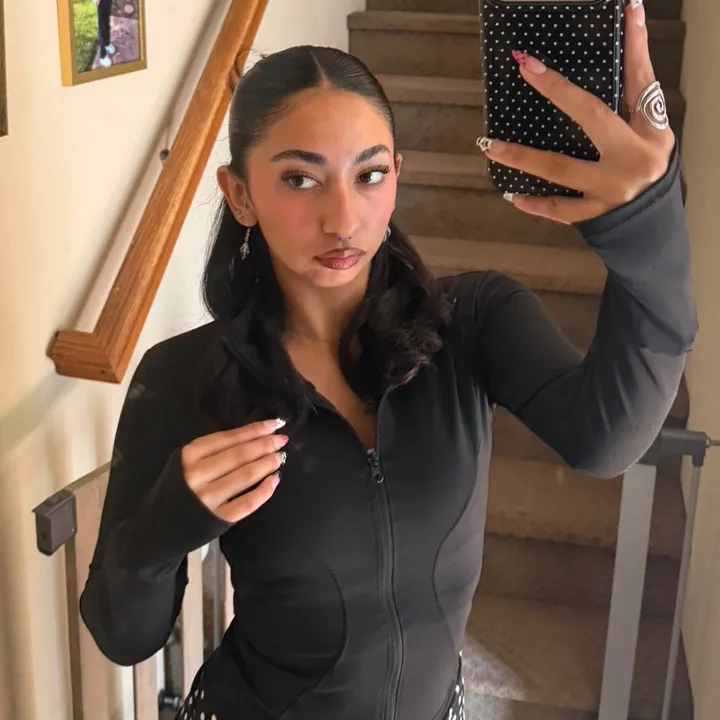 jazebelestrella