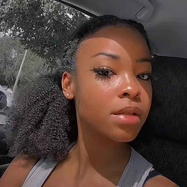 @zuribellarose