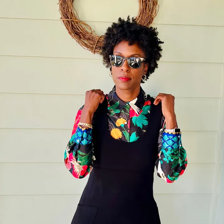 thewelldressedbee