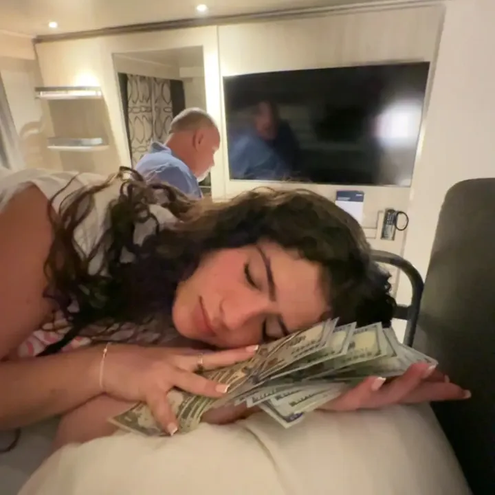 cashmoneyvega