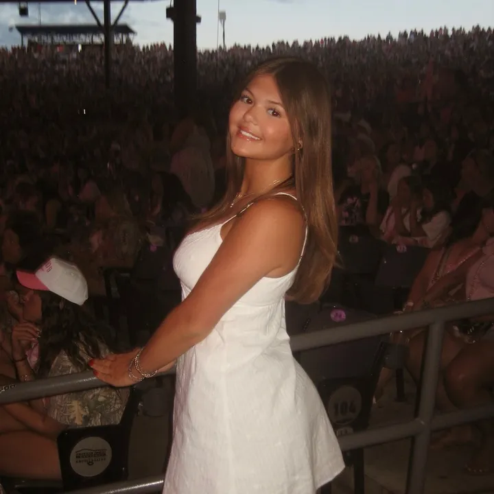 cassie_nauj
