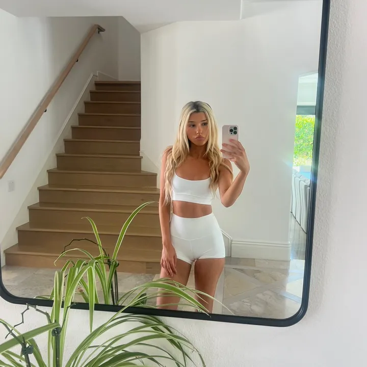 rebeccaguigui_