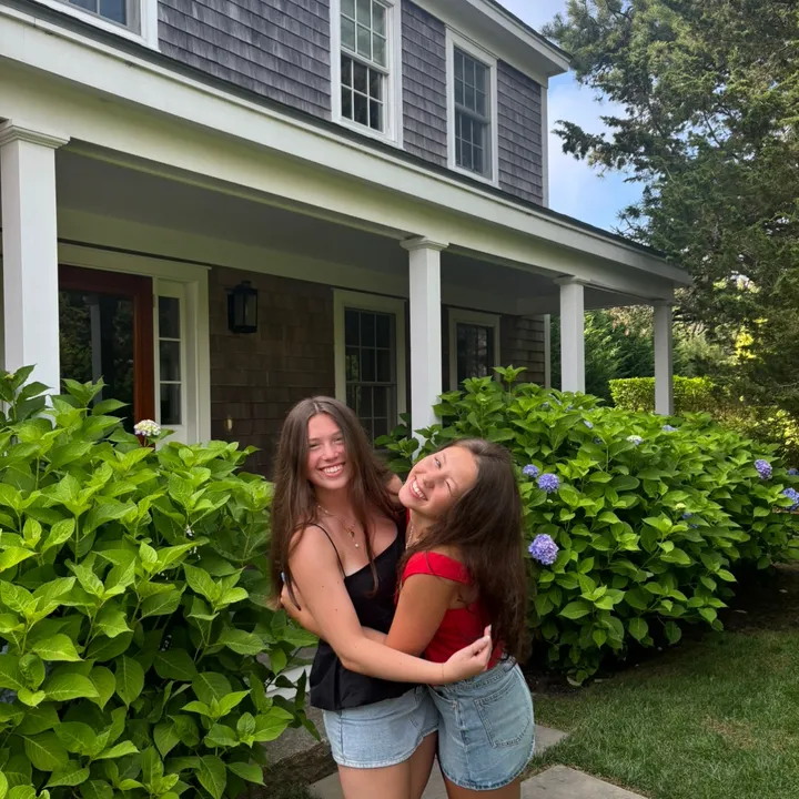 avery.casey